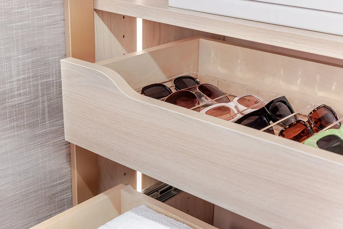 Sunglasses drawer in Dune
