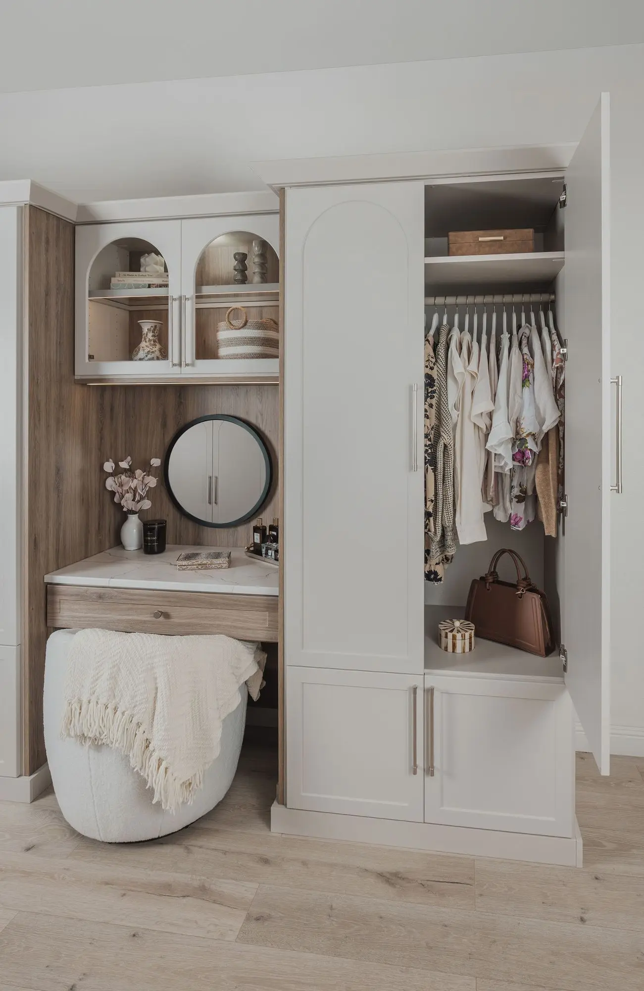 Luxury wardrobe closets and custom bedroom organization systems in Coral Springs