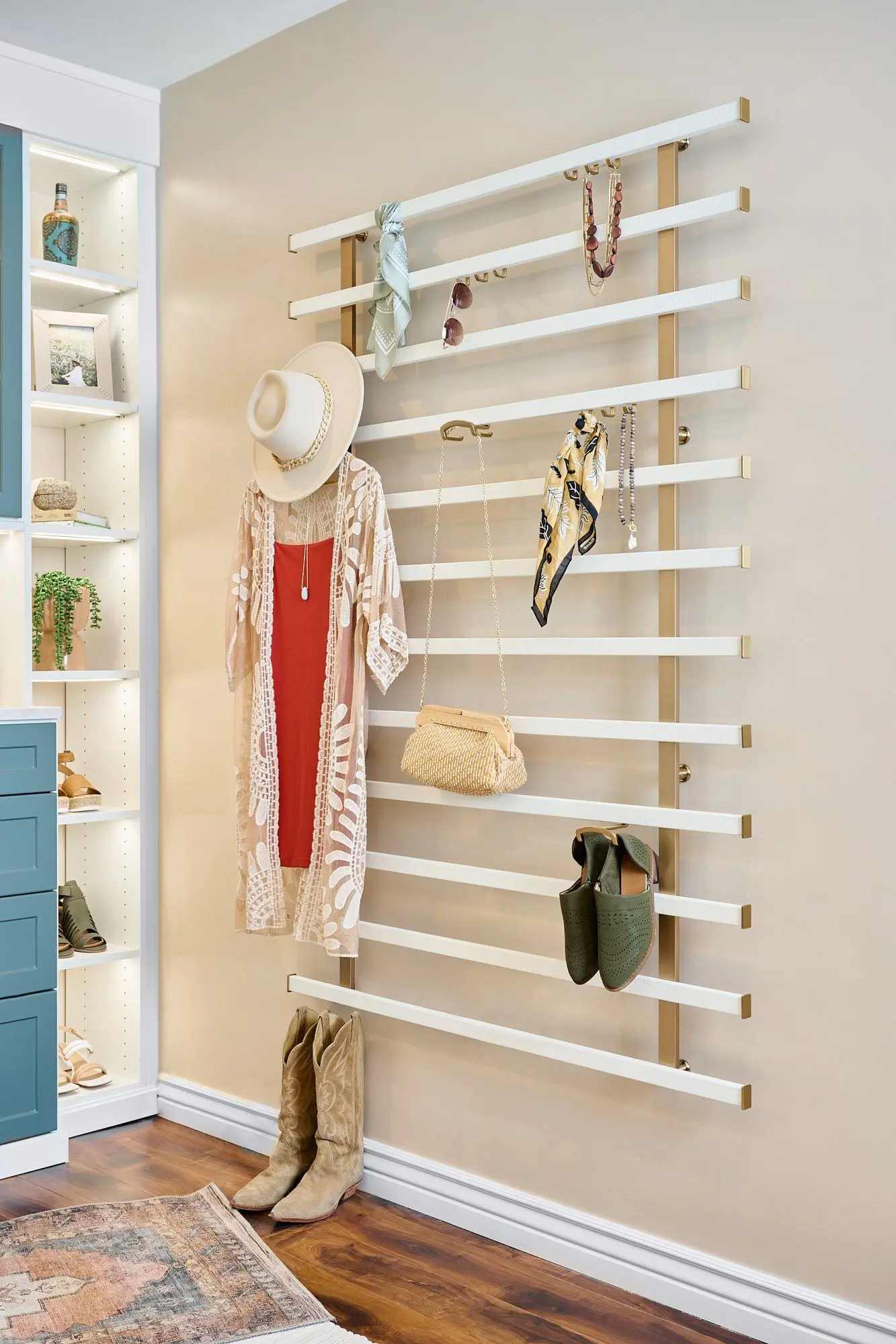 Customized bedroom wardrobe closet organizer featuring adjustable clothing rods