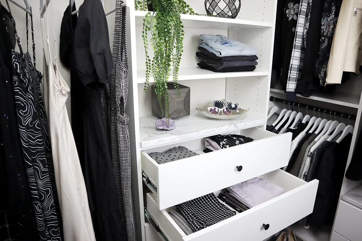 Sleek minimalist custom closet systems built by a local contractor in Fort Lauderdale